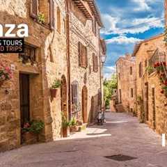 Pienza a beautiful village walking tour Italy - 4k video - Italian Val d''Orcia Tuscany views
