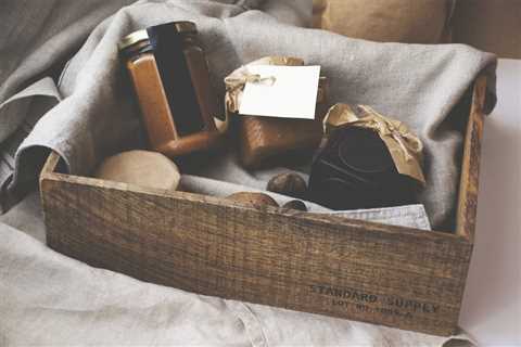 Thoughtful Gifts for Your Groomsmen: A Traditional Touch